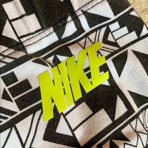 Nike Pants - ๐2/$12 NIKE aztec print leggings Nike Pants - ๐2/$12 NIKE aztec print leggings